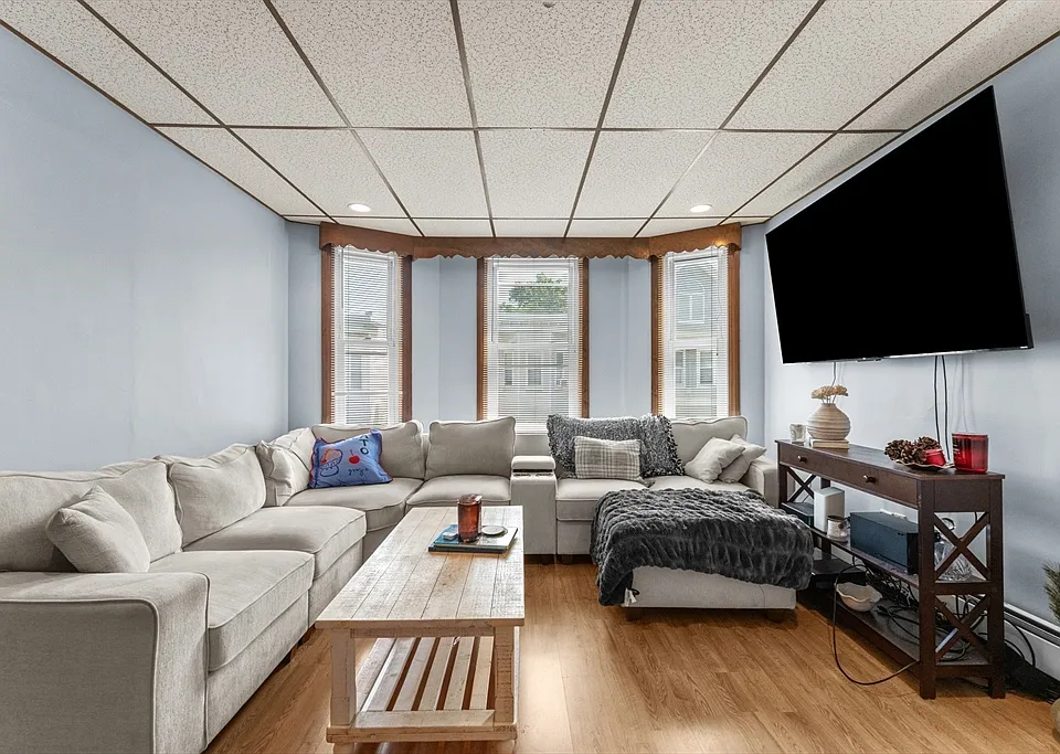 83 P St #3