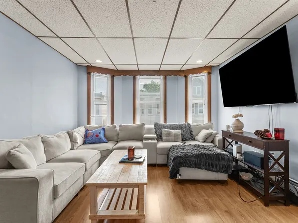 83 P St #3, Boston, MA 02127