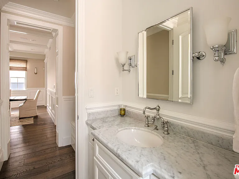 12142 Hollyglen Pl — Photo 17