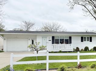 1215 N Scheurmann Rd, Essexville, MI 48732