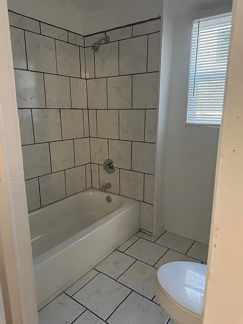2 bed, $900 — Photo 4