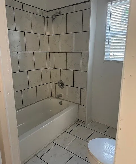 503 S Walnut St — Photo 4