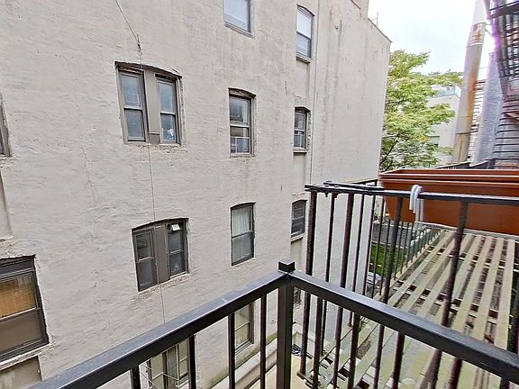 4th image of 40 Avenue B #1B