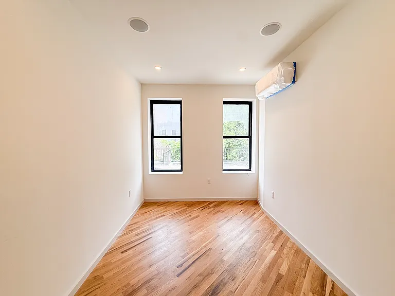 2097 Fulton St #1 — Photo 9