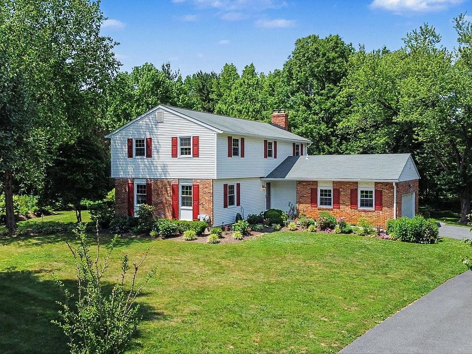 1st image of 31 Filbert Ln