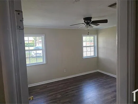 3727 Catherine St — Photo 11