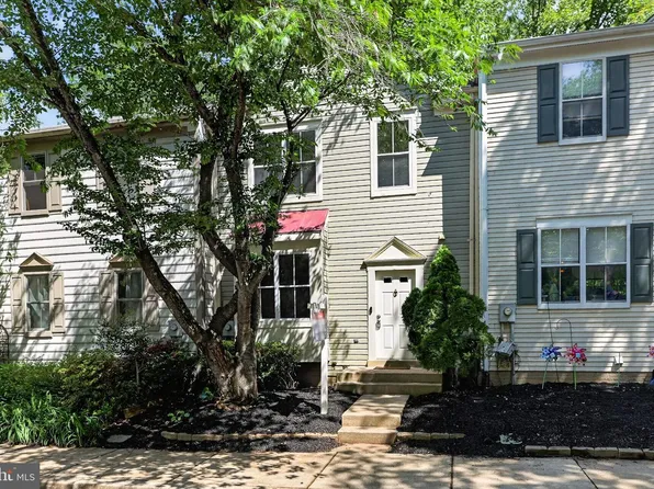 20202 Waterside Dr, Germantown, MD 20874
