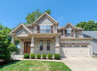 925 Twin Pine Dr, Saint Louis, MO
