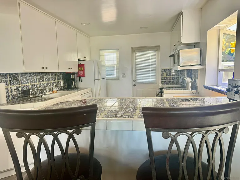 8151 Camino Del Oro — Photo 18