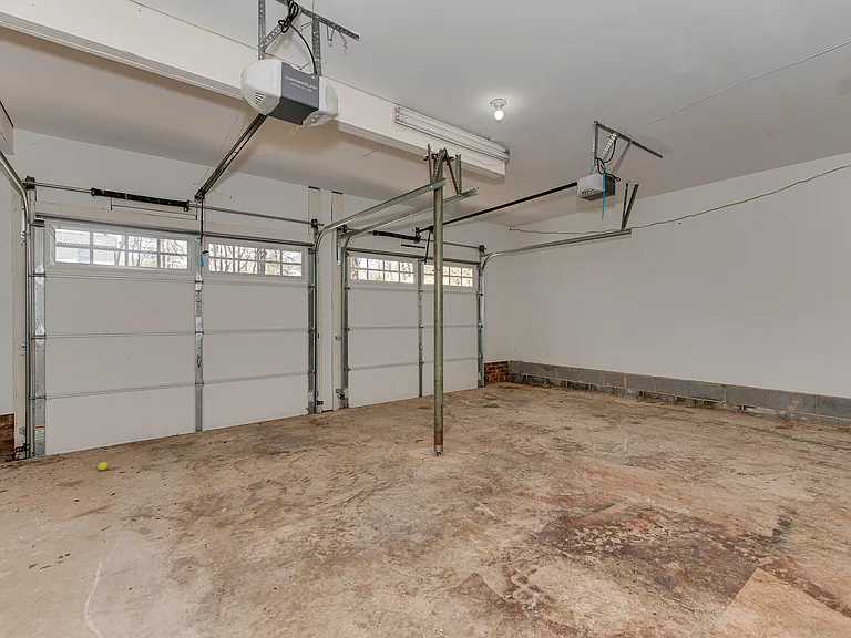616 Sweetgum Ln — Photo 35