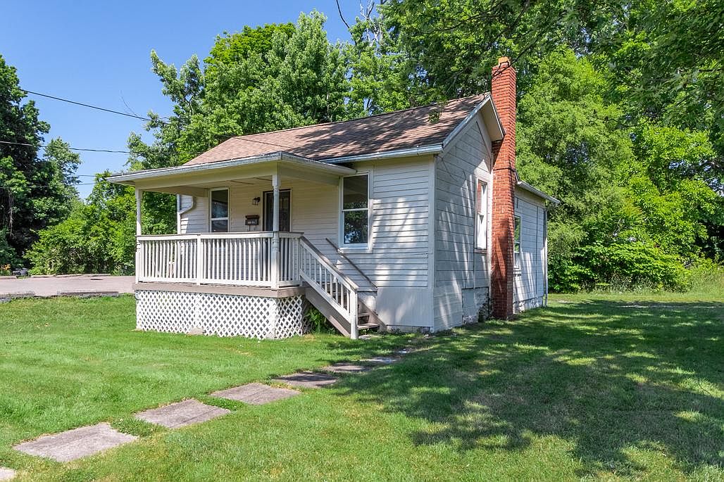 697 Sherman St UNIT 1/2, Akron, OH 44311 | Zillow