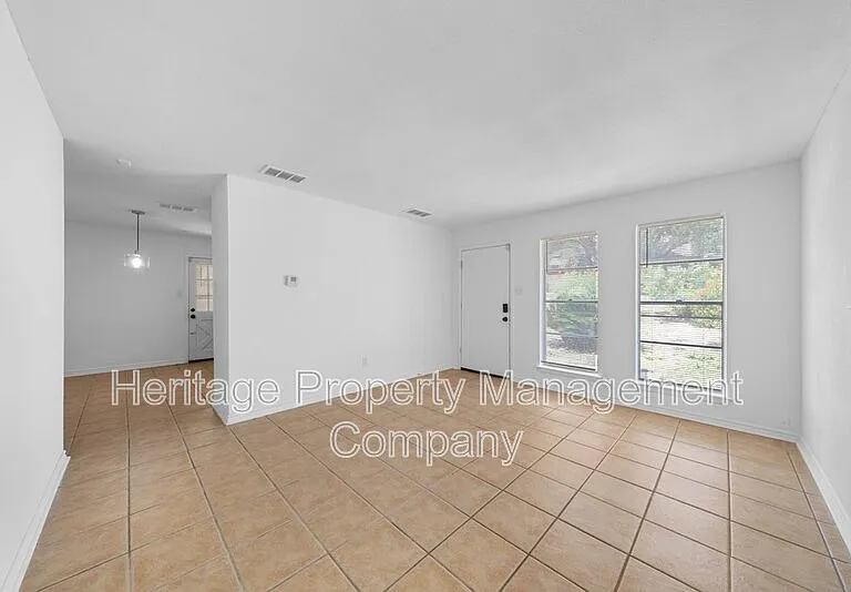 4942 Driskill St — Photo 6