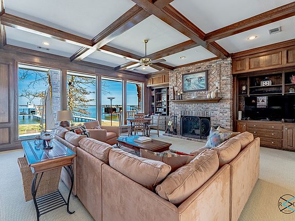 5th image of 202 Brentwood Estates Dr