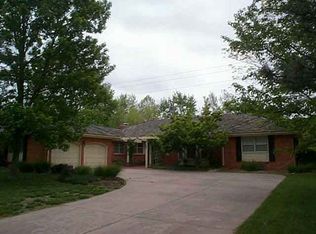 304 N Stratford Ln, Wichita, KS 67206