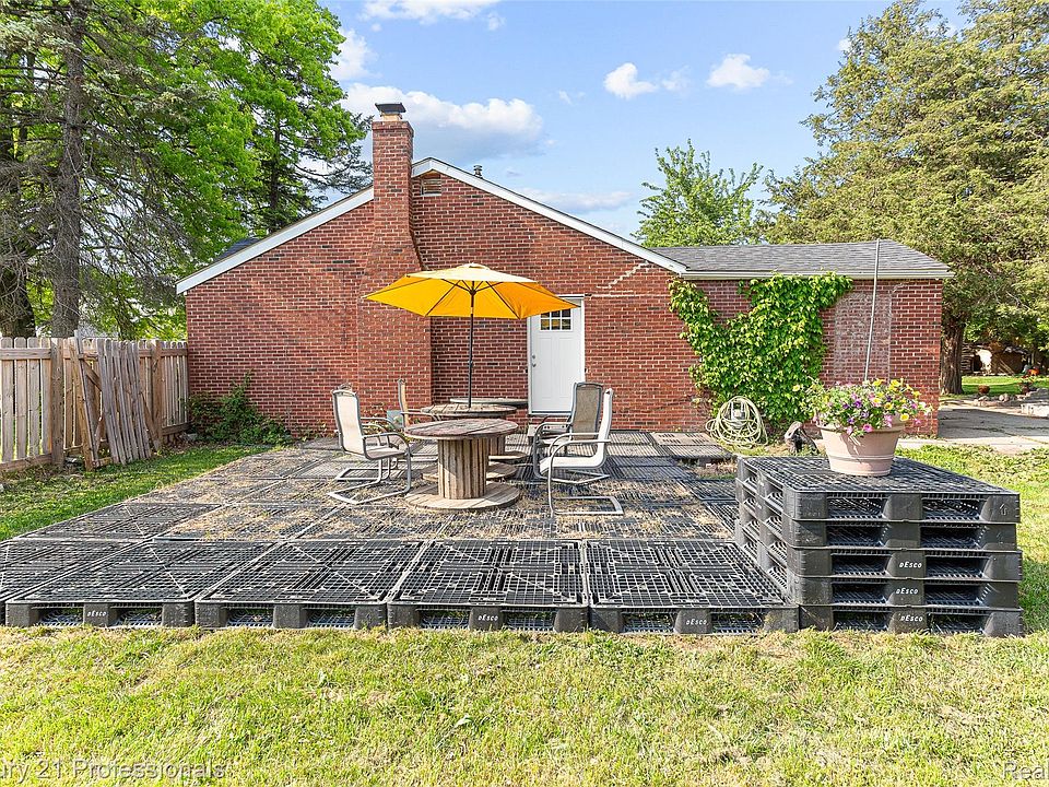 3231 Spruce St, photo 25