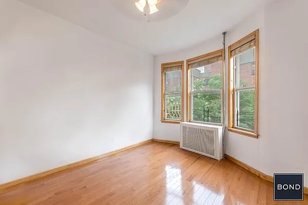 Rented by Bond New York | media 43