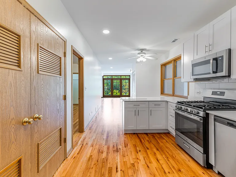 333 S Leavitt St #2 — Photo 9
