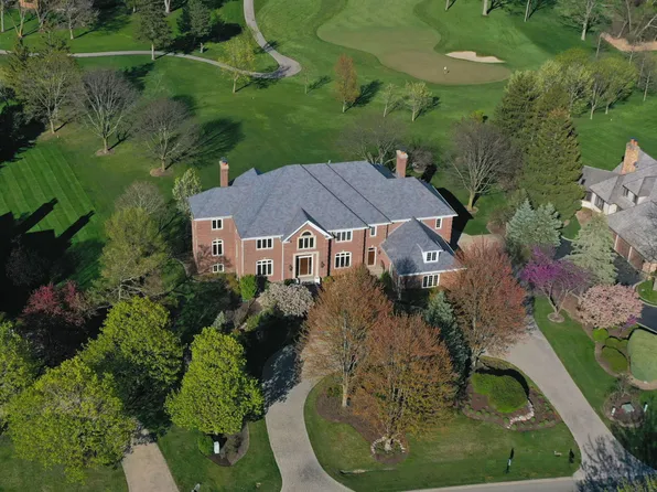 20 S Wynstone Dr, North Barrington, IL 60010