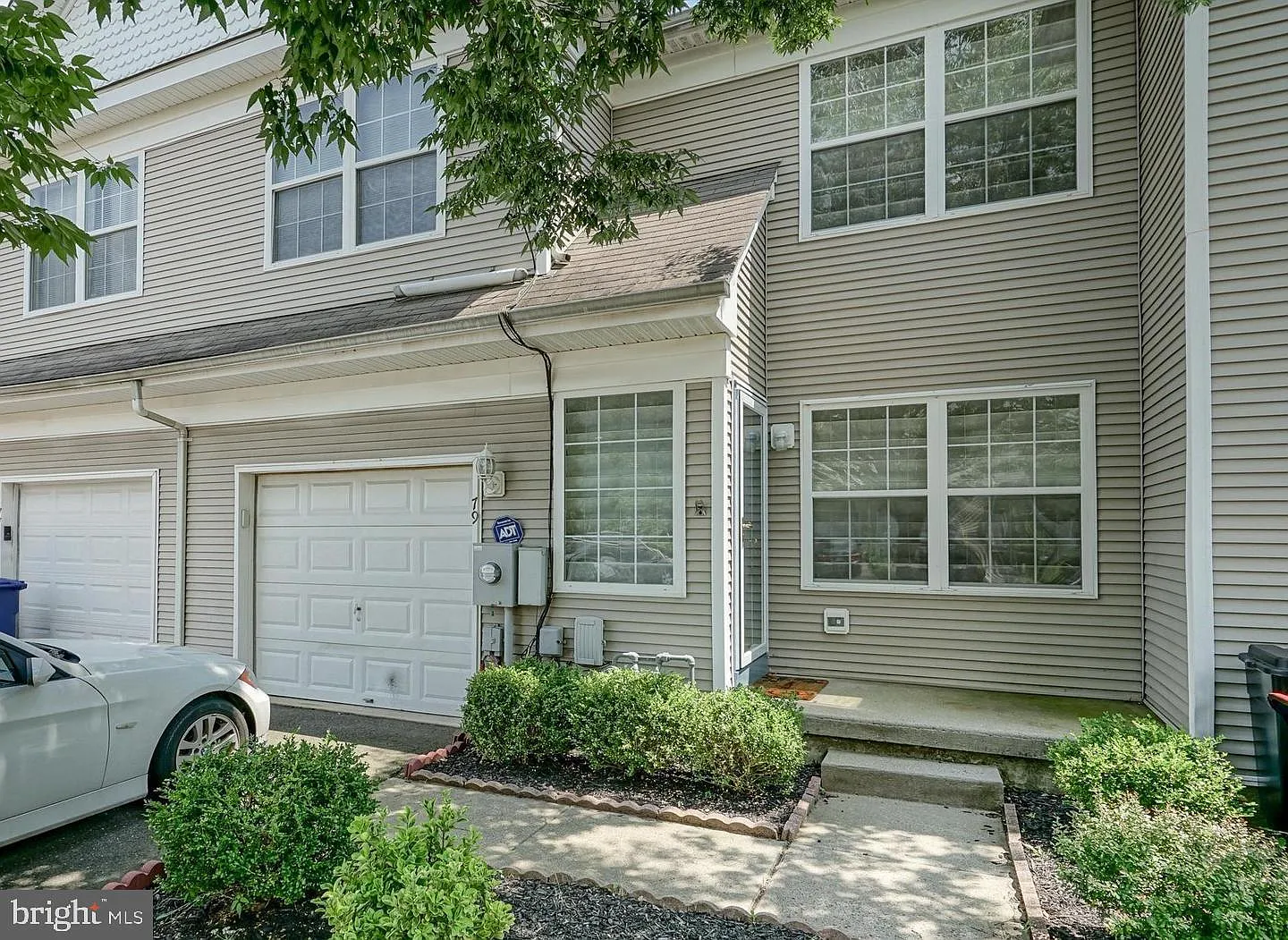 3 bed, 2.5 bath, 2163 sqft, $3,500 — Photo 1