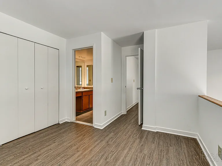 Chesapeake Commons — Photo 11