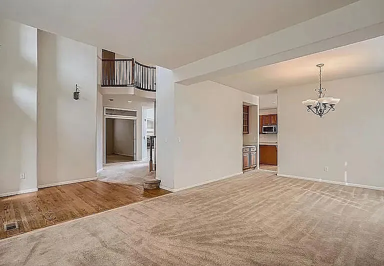 20981 E Hampden Pl — Photo 3