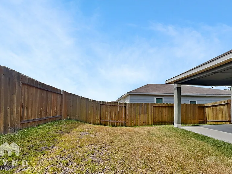 15438 Maple Terrace Dr — Photo 19