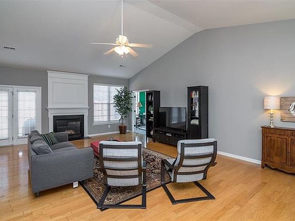 4th image of 42 Otago Pl