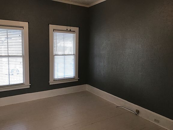 5th image of 1432 Silver St