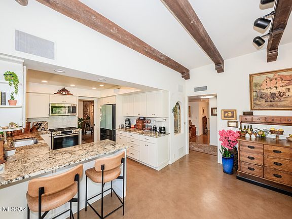 4th image of 6315 N Calle Del Caballo