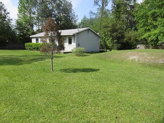 4th image of 839 Lovers Ln