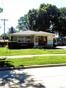 21312 Raymond St, Saint Clair Shores, MI, 48082