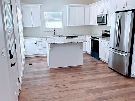 Kitchen with island