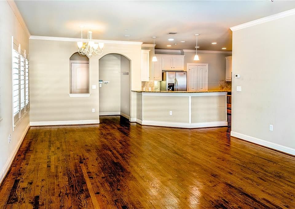 1st image of 3208 Daniel Ave APT B