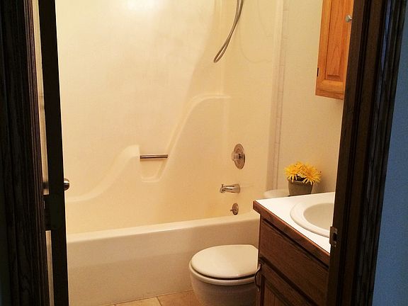 4th image of 1209 Eastgate Dr