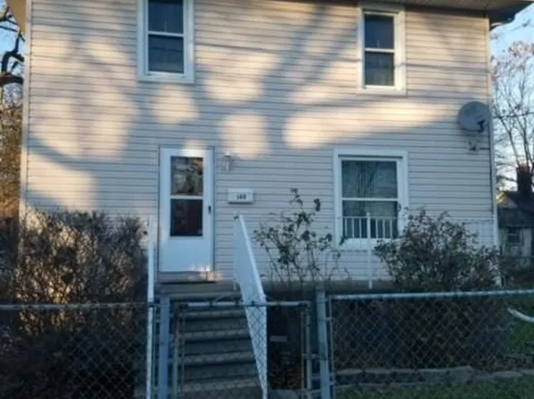 140 W Howard St, Pontiac, MI 48342