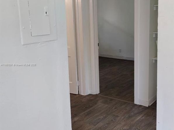 jacksonville-florida-154611076 picture