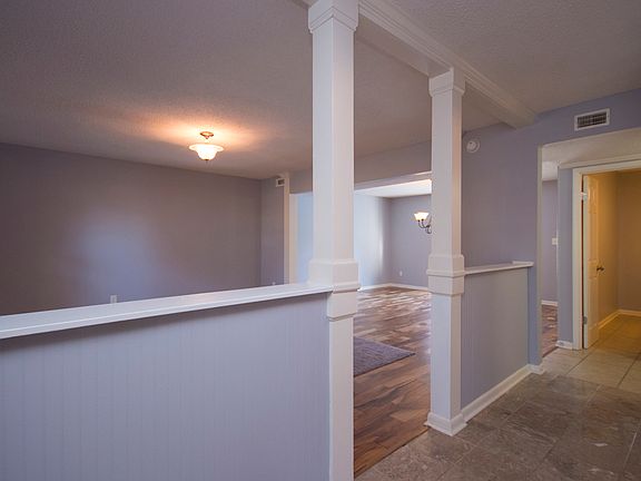 5th image of 2016 Woodmore Dr SE
