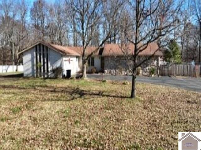 1st image of 220 Terrace Ln