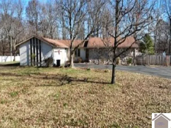 220 Terrace Ln, Paducah, KY 42003