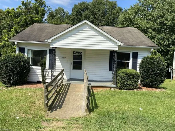 3318 Heitman Dr, Winston Salem, NC 27107
