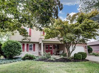 906 Ashcreek Dr, Dayton, OH 45458