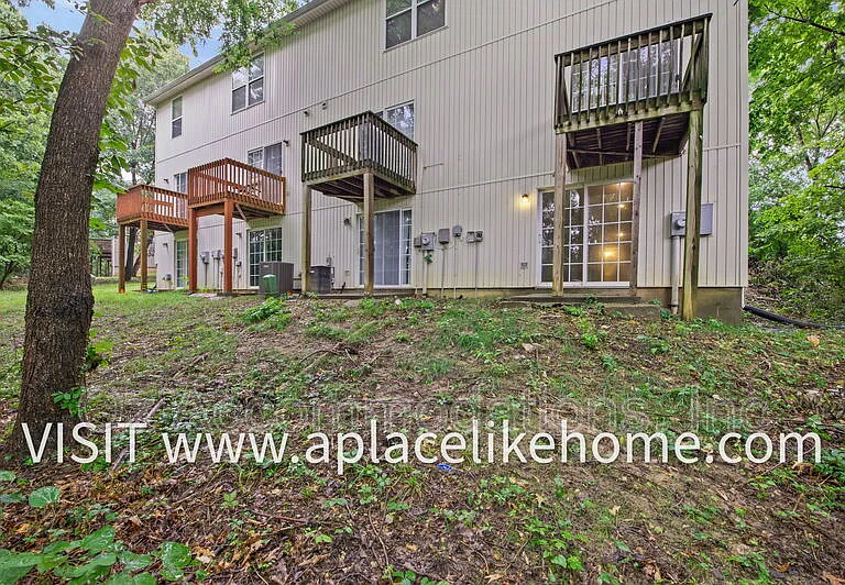 3300 N 103rd Pl — Photo 33
