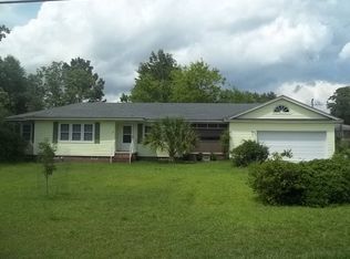 702 Palmetto Ave W, Varnville, SC 29944