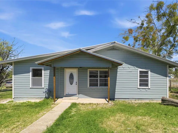 1604 5th St, Goldthwaite, TX 76844