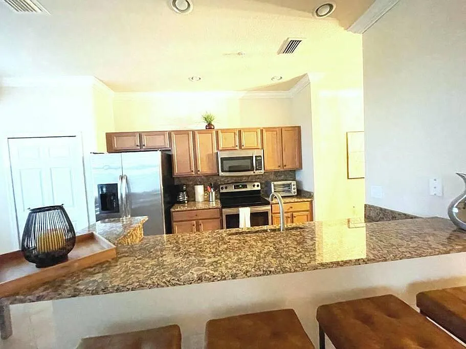 2 bed, 1156 sqft, $2,400 — Photo 3