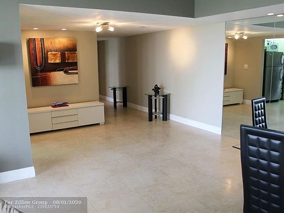 5th image of 18181 NE 31st Ct APT 1004