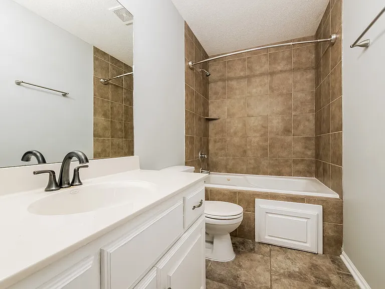 515 Hibiscus Dr — Photo 12