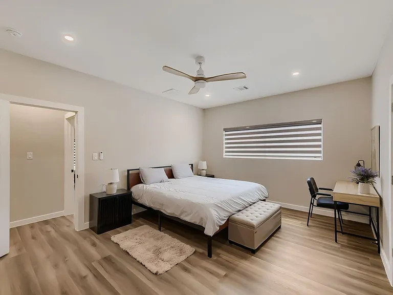 8815 Sharpview Dr — Photo 19