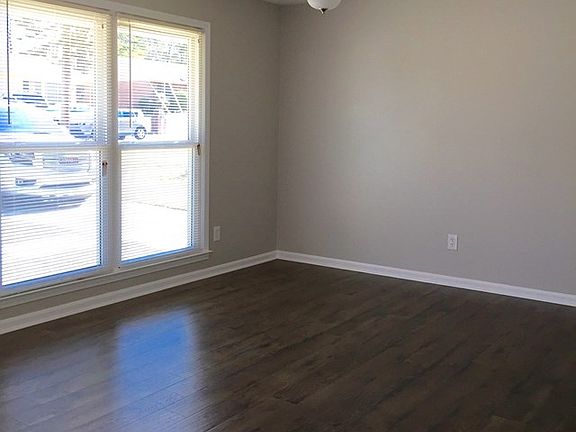 2nd image of 807 26th St