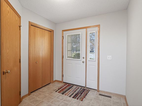 4th image of 388 Brickyard Dr